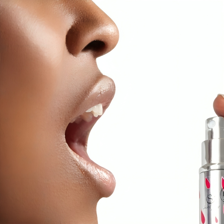SECRETPLAY - ORALSEXSPRAY MIT SAUREM ERDBEERGESCHMACK